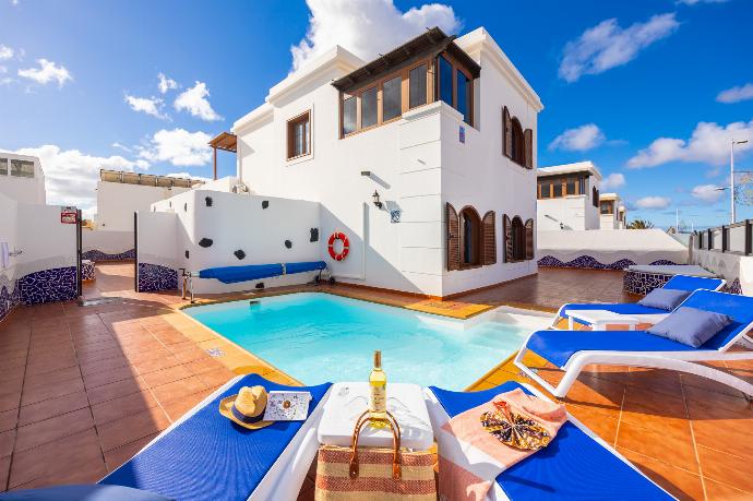 ,Beautiful villa with private pool and terrace . - Villa Dulce . (Photo Gallery) }}