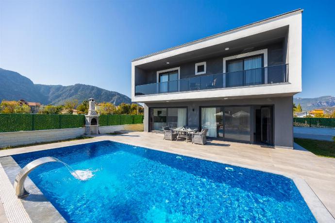 Beautiful villa with private pool, terrace, and garden . - Villa Grand Yasar 2 . (Photo Gallery) }}