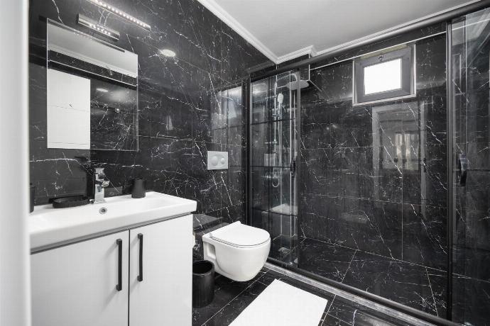 Family bathroom with shower . - Villa Grand Yasar 2 . (Photo Gallery) }}