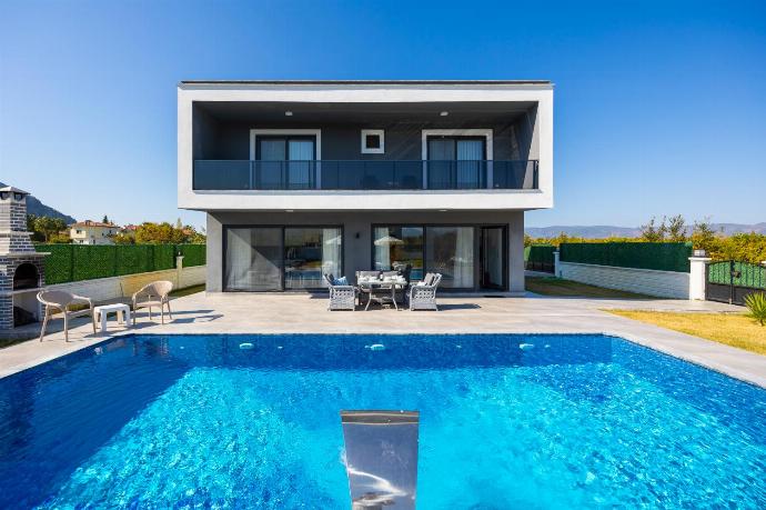 Beautiful villa with private pool, terrace, and garden . - Villa Grand Yasar 3 . (Photo Gallery) }}