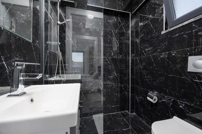 En suite bathroom with shower . - Villa Grand Yasar 3 . (Photo Gallery) }}