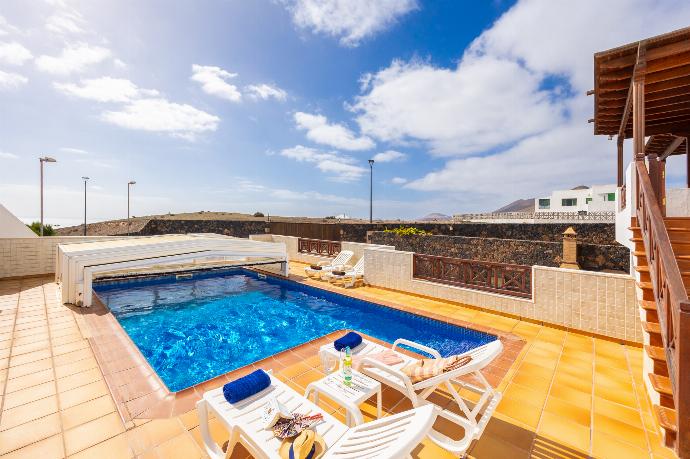 Private pool and terrace with sea views . - Casa Morro Blanco . (Photo Gallery) }}