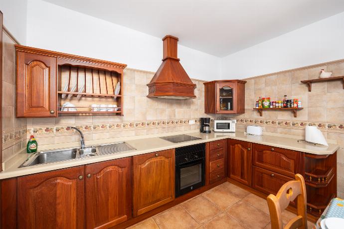 Equipped kitchen with dining area . - Casa Morro Blanco . (Galerie de photos) }}