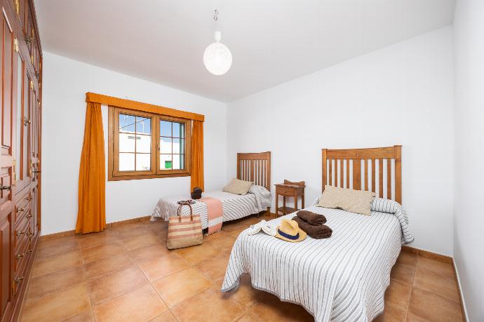 Twin bedroom with A/C . - Casa Morro Blanco . (Photo Gallery) }}