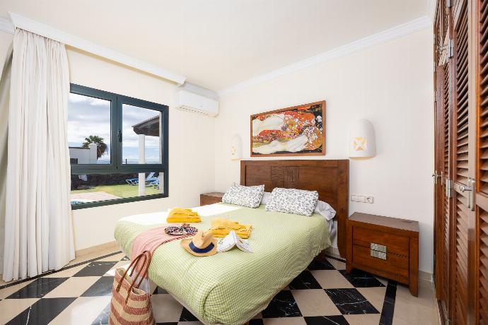 Double bedroom with A/C . - Villa Dragos . (Photo Gallery) }}