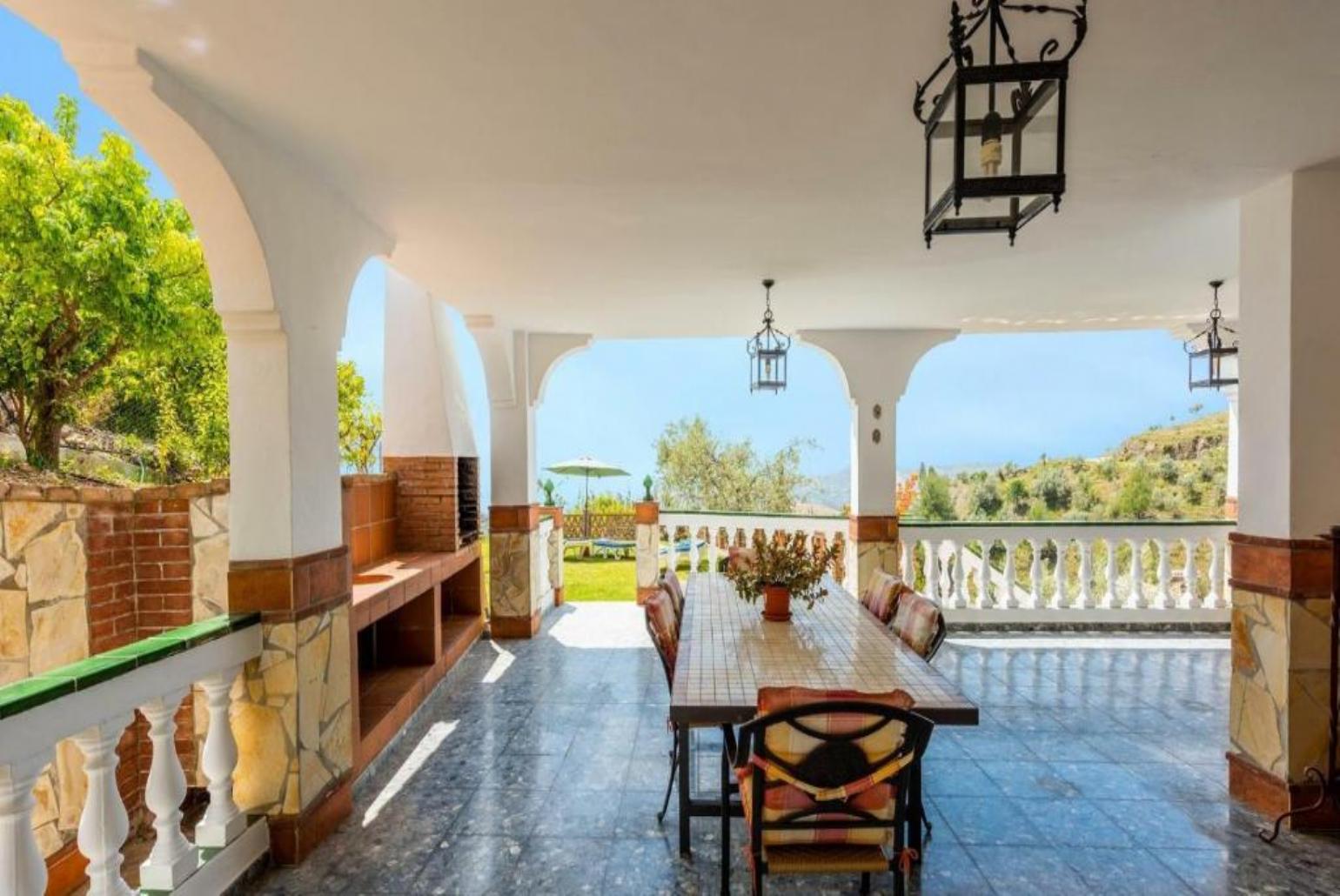 Terrace dining area and BBQ