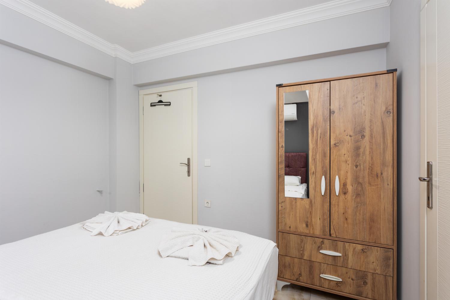 Double bedroom with en suite bathroom and A/C