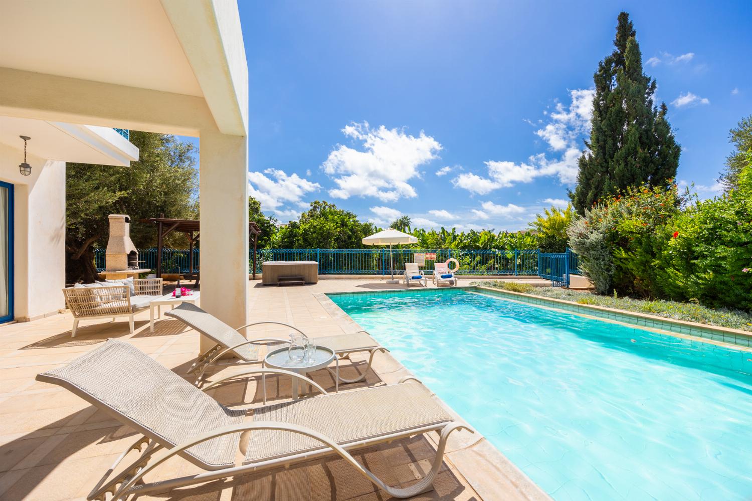 Private pool and terrace